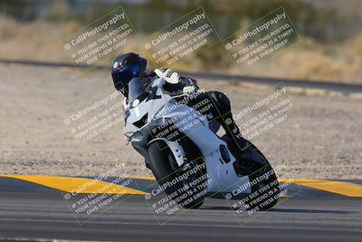 media/Dec-17-2022-SoCal Trackdays (Sat) [[224abd9271]]/Turn 7 Set 1 (1125am)/